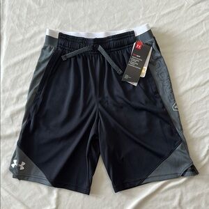 NEW Under Armour Black and Gray Athletic Shorts, Size M.